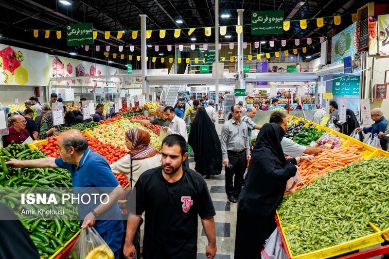 جریان عادی زندگی در شهر تهران...