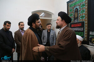 حضور سید حسن خمینی در منزل مرحوم حاج شيخ محمد حسن قرهى(ره)