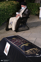 اقامه نماز بر پیکر آیت‌الله حسن‌زاده آملی(ره) توسط رهبر معظم انقلاب