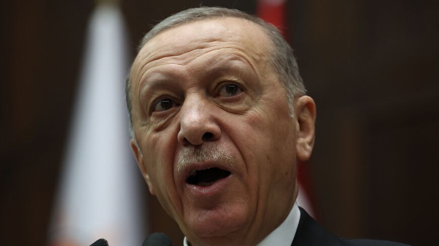 اردوغان: بسته بودن تنگه هرمز به نفع هیچکس نیست/ توافق مکه پیام مهمی به جهان فرستاد/ سوریه تنها نخواهد ماند/ پیوستن به اتحادیه اروپا اولویت ما نیست 