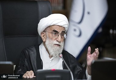 آیت‌الله جنتی: تسخیر لانه جاسوسی، هیمنه آمریکا را در هم شکست/ آمریکا تمام راه‌ها را برای شکست مردم ایران امتحان کرد