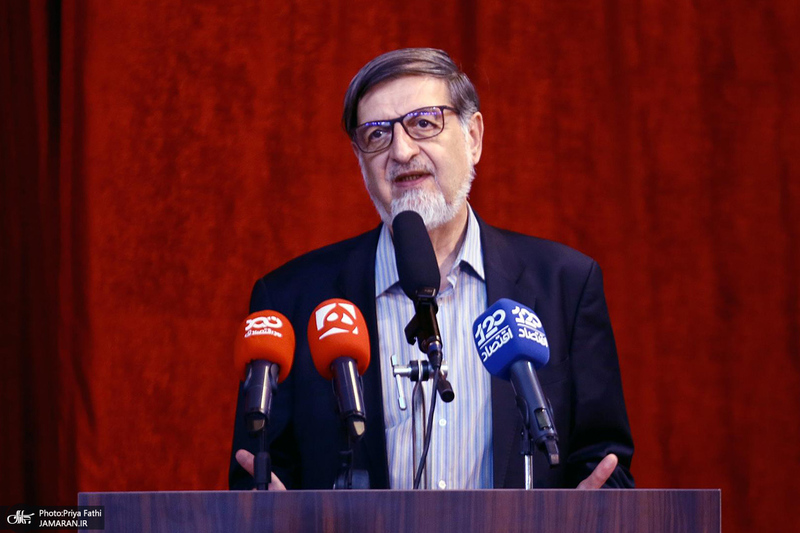 شب بزرگداشت «فرشاد مومنی»