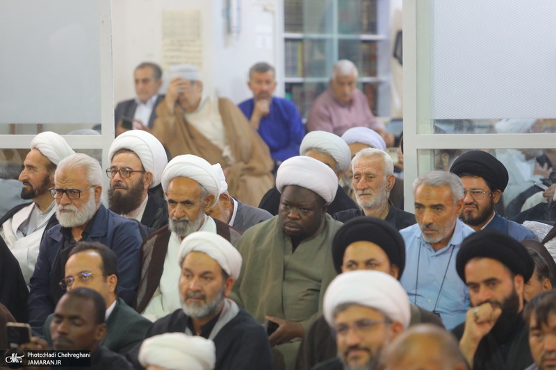 مراسم چهلمین روز تدفین رهبر شهید در دفتر آیت الله العظمی سیستانی در قم