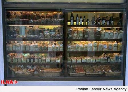 قیمت برخی مواد غذایی و میوه ها در یزد بالاتر از سایر استان ها است  میدان شهرداری نباید خلاف مقررات اداره شود