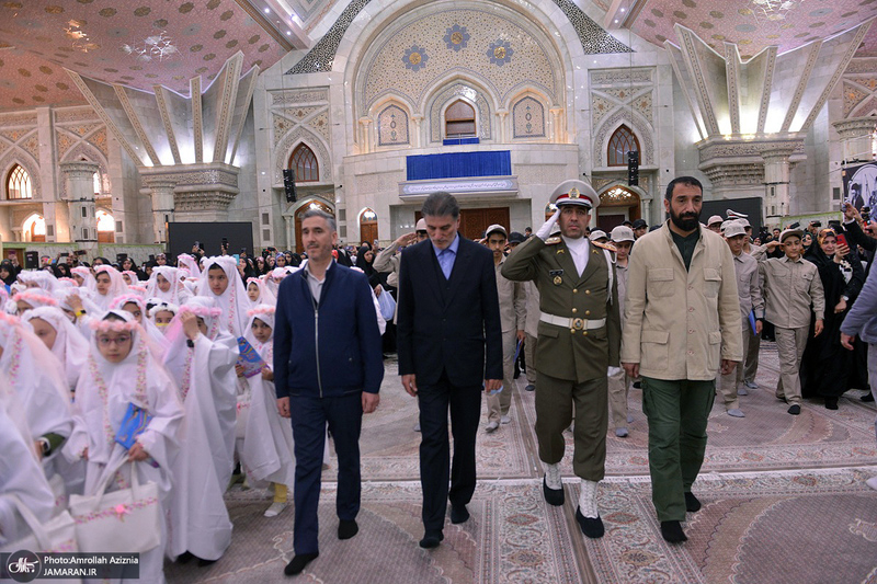 مراسم جشن فرزندان به تکلیف رسیده کارکنان سپاه در حرم مطهر امام خمینی (س)