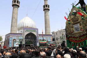 مراسم عزاداری و نخل گردانی روز عاشورا در خمین