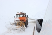 برف راه ارتباطی ۶۰ روستای بستان آباد را بست