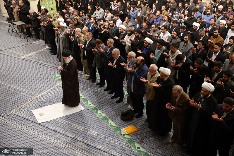 دیدار جمعی از شاعران و اهالی فرهنگ و ادب با رهبر معظم انقلاب