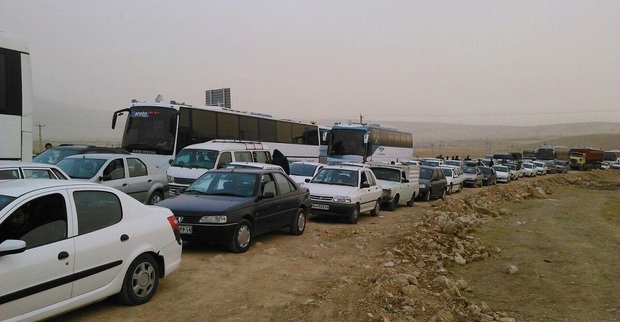 ترافیک سنگین در مسیرهای منتهی به گذرگاه مرزی چذابه