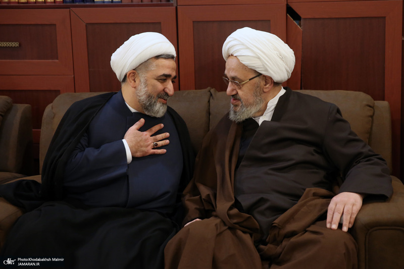 حضور شخصيت هاي سياسي در منزل مرحوم آیت الله بجنوردی 1