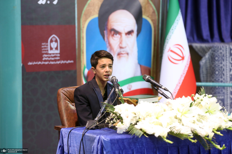 تجدید عهد با آرمان‌های امام خمینی(ره) و بزرگداشت شهدای خدمت در حسینیه جماران