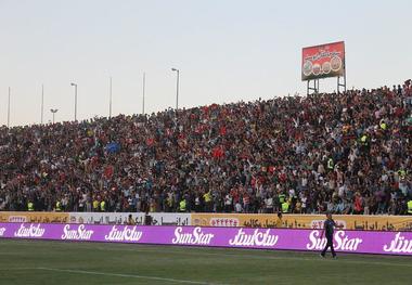 شعار جالب هواداران پرسپولیس در مشهد: پرسپولیس گل نزن بزار صبا بیفته!