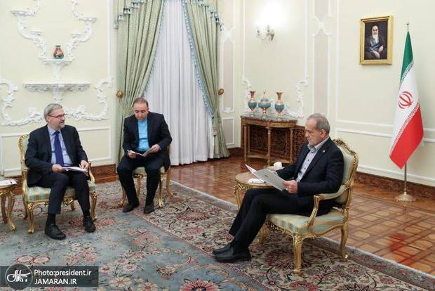 پزشکیان به سفیر جدید سوئیس: ایران هرگز به دنبال سلاح هسته‌ای نبوده است