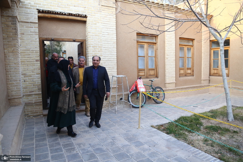 حضور معاون وزارت میراث فرهنگی و گردشگری در بیت تاریخی امام (ره)