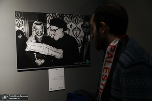 نمایشگاه عکس های کمتر دیده شده از مرحوم آیت الله سید محمود طالقانی