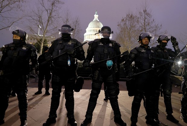 اعزام هزاران نیروی تازه نفس گارد ملی آمریکا به واشنگتن 
