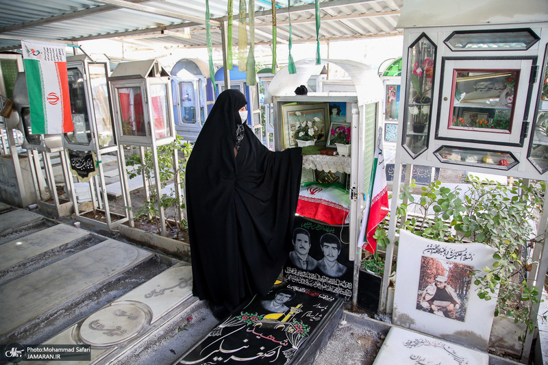 مهمانی لاله ها در قطعه شهدای بهشت زهرا