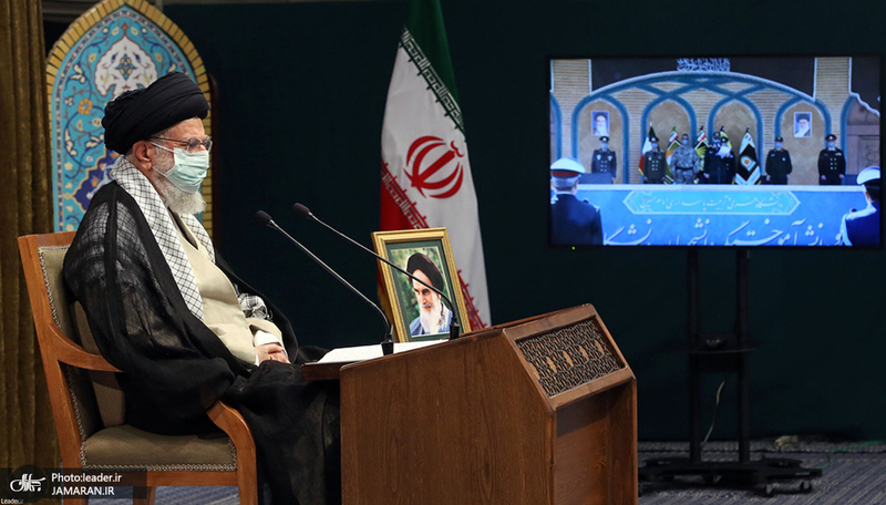 ارتباط تصویری فرمانده کل قوا با مراسم مشترک دانش‌آموختگی دانشجویان دانشگاه‌های افسری