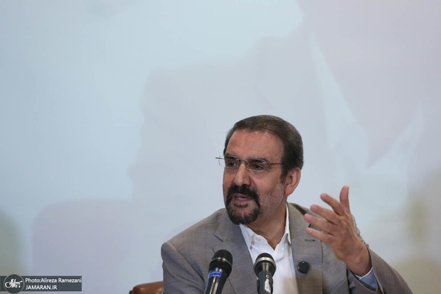 مشاور پزشکیان: آغاز مجدد هرگونه مذاکره از درون پاسخ قاطع به متجاوز می‌گذرد