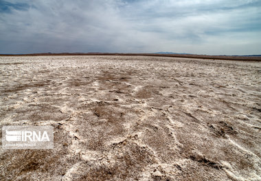 مسیر دسترسی به پارک ملی کویر از گرمسار باتلاقی و بسته است