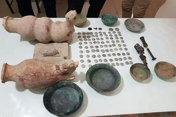 کشف اشیاء ۴ هزار ساله در رودسر 2 نفر دستگیر شدند
