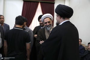مراسم تشییع و تدفین همسر آیت الله موسوی بجنوردی (ره) در حرم امام خمینی (س)-3