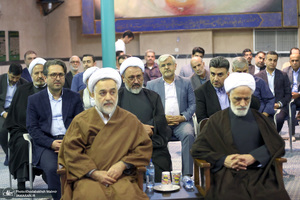 آیین رونمایی از نسخه جدید نرم افزار مجموعه آثار امام خمینی(ره) در حسینیه جماران