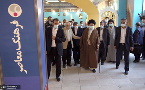 بازدید رهبر معظم انقلاب از سی و‌‌ چهارمین نمایشگاه بین‌المللی کتاب تهران