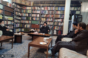 دیدار اعضای بیت حضرت آیت الله العظمی علوی گرگانی (ره)  با سید حسن خمینی