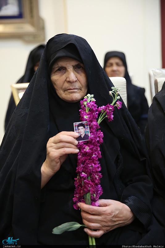 دیدار جمعی از مادران شهدا با سید حسن خمینی