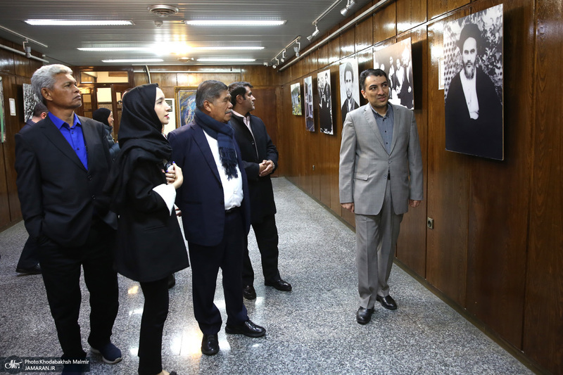 بازدید محمد بن سیو وزیر کشاورزی  و امنیت غذایی کشور مالزی از  بیت امام خمینی (س) در جماران