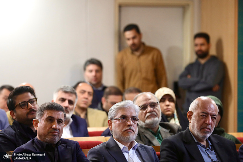 نشست رو‌نمایی کتاب در اندیشه ایران