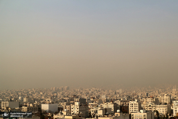 تهران در وضعیت اضطراری |  منصوری، استاد معماری: انتقال پایتخت راه‌حل نیست/  زارع، زلزله‌شناس: تهران دیگر شهر مناسبی برای پایتخت نیست / بصیرت، استاد شهرسازی: تهران در محاصره سیاه‌چاله‌ها قرار دارد