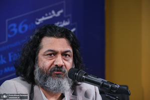 مراسم رونمایی کتاب در معیت پرزیدنت