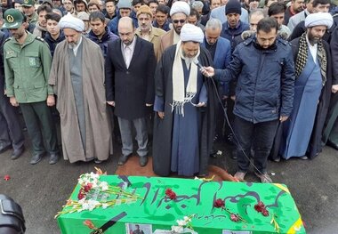 پیکر شهید مدافع حرم در مهدی‌شهر تشییع شد