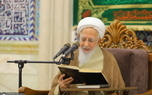 کدام مرجع تقلید بر پیکر رهبر شهید در قم نماز می‌خواند؟