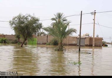 80گروه جهادی فرهنگیان خوزستان در مناطق سیل زده کمک می کنند