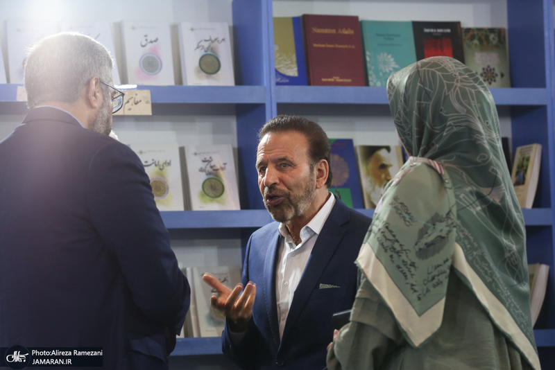 غرفه موسسه تنظیم و نشر آثار امام خمینی (ره) در سی و ششمین نمایشگاه کتاب تهران-5