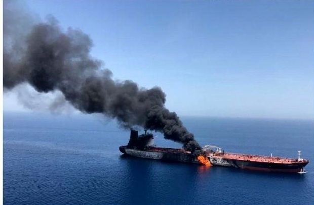 اعزام کارشناسان ایرانی برای ارزیابی یکی از نفتکش‌های آسیب دیده در دریای عمان