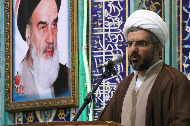 امام جمعه دماوند: هیچ راهی برای مذاکره با آمریکا نمانده است