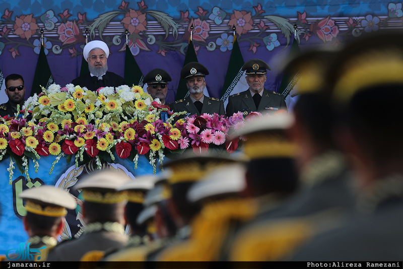 مراسم گرامیداشت روز ارتش جمهوری اسلامی ایران در جوار حرم امام خمینی(س)-1/ رژه