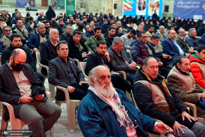 رزمایش کمک مومنانه با اهدای ۳۰۰ دستگاه ویلچر به بهزیستی در حرم امام  خمینی (س)