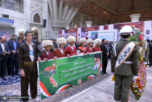 تجدید میثاق مدیرکل و جمعی از کارکنان اداره آموزش و پرورش شهرستان های استان تهران با آرمان های امام(س)