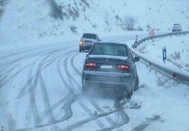 بارش برف و باران در گلستان  رانندگان زنجیرچرخ همراه داشته باشند