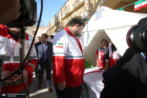 بازدید رئیس جمعیت هلال‌احمر  از بیت تاریخی حضرت امام در خمین