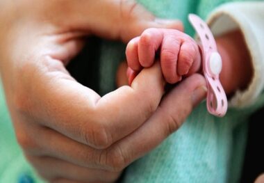 پزشکان کردستان امسال جان 9 مادر باردار را نجات دادند