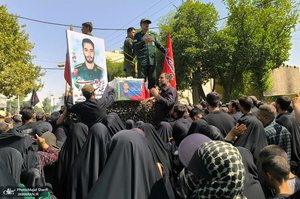 تشییع پیکر شهید «محمد انصاری» در خمین