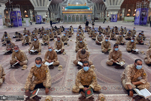 محفل انس با قرآن پرسنل وظیفه مرکز آموزش شهید اسدی دژبان کل ارتش در حرم امام خمینی (س)