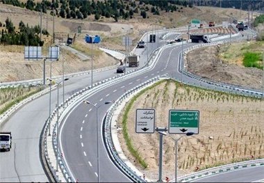 بازگشایی ۸ محور مسدود شده به علت بارش باران
