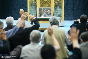 مراسم ختم مرحوم اکبر عبدی در مسجد بلال صدا و سیما